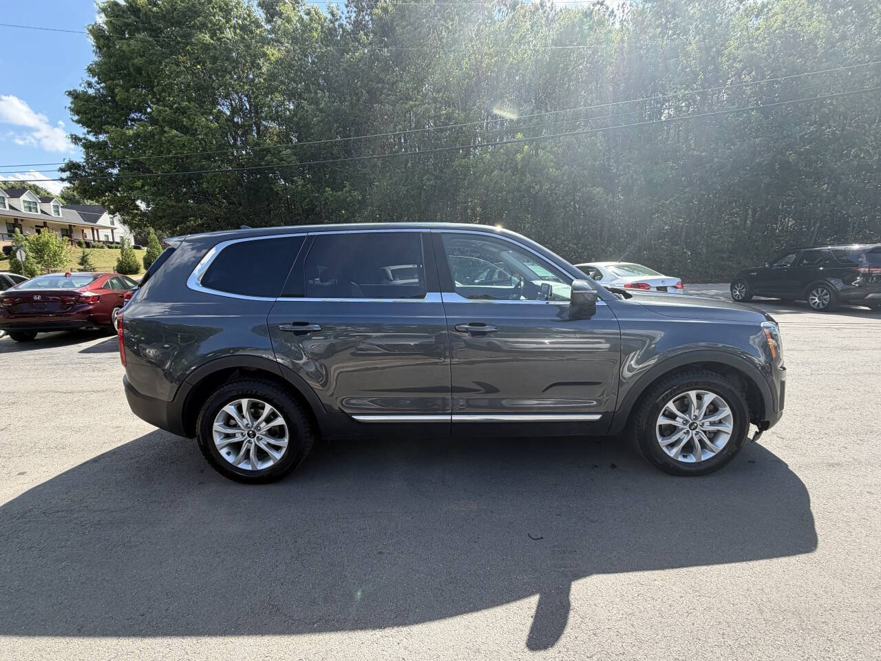 Used 2021 Kia Telluride LX FWD image 4