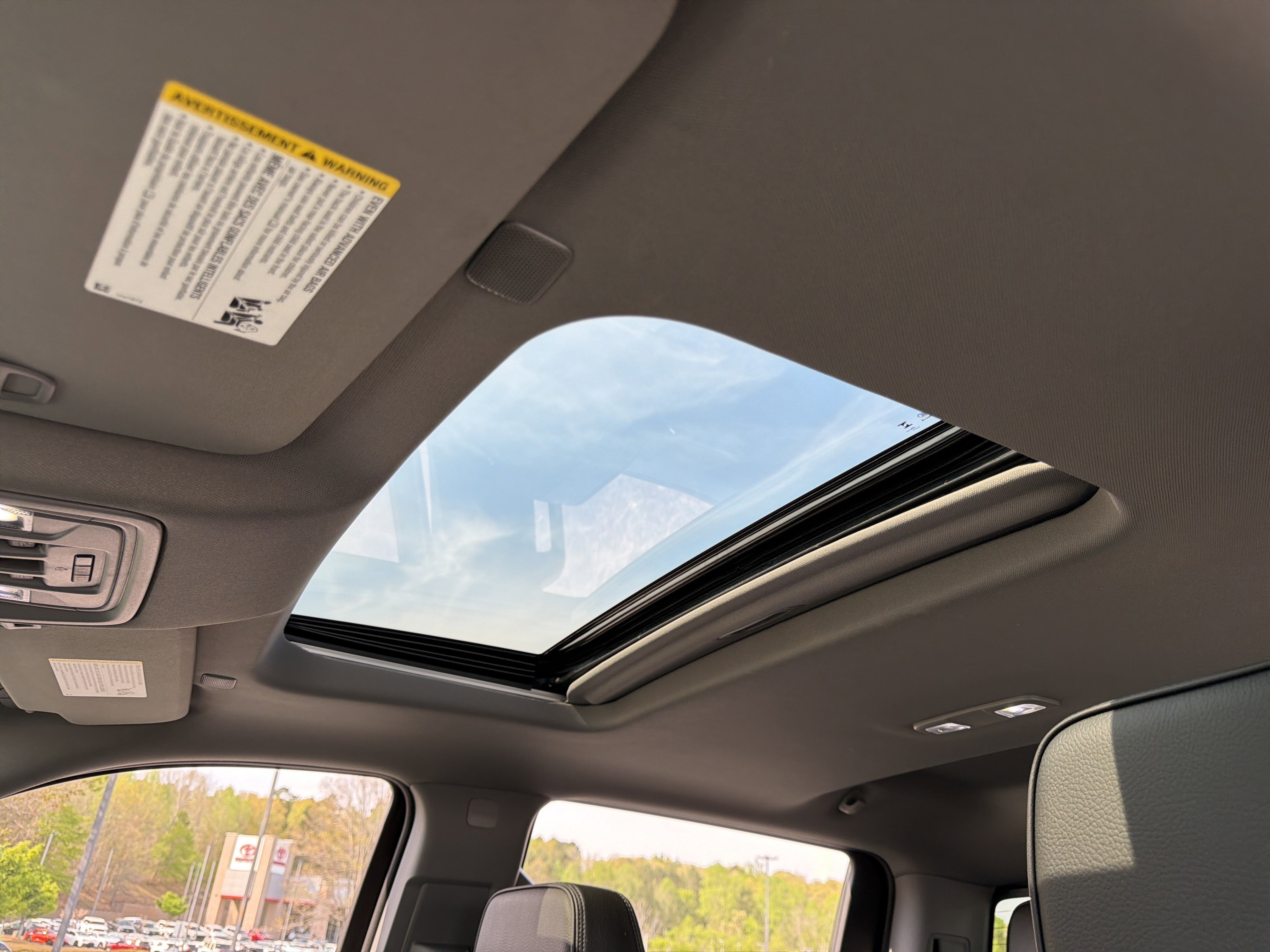 Used 2024 GMC Sierra 1500 Denali w/ Denali Reserve Package AWD/4WD image 29