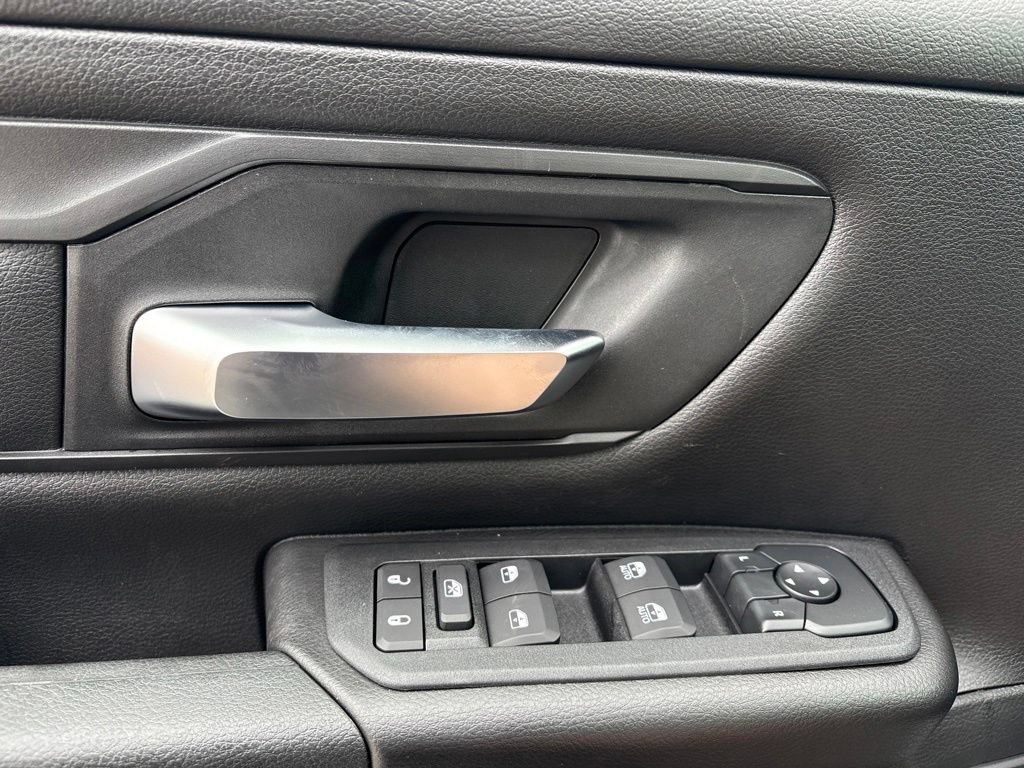 New 2026 RAM 1500 Express AWD/4WD image 21