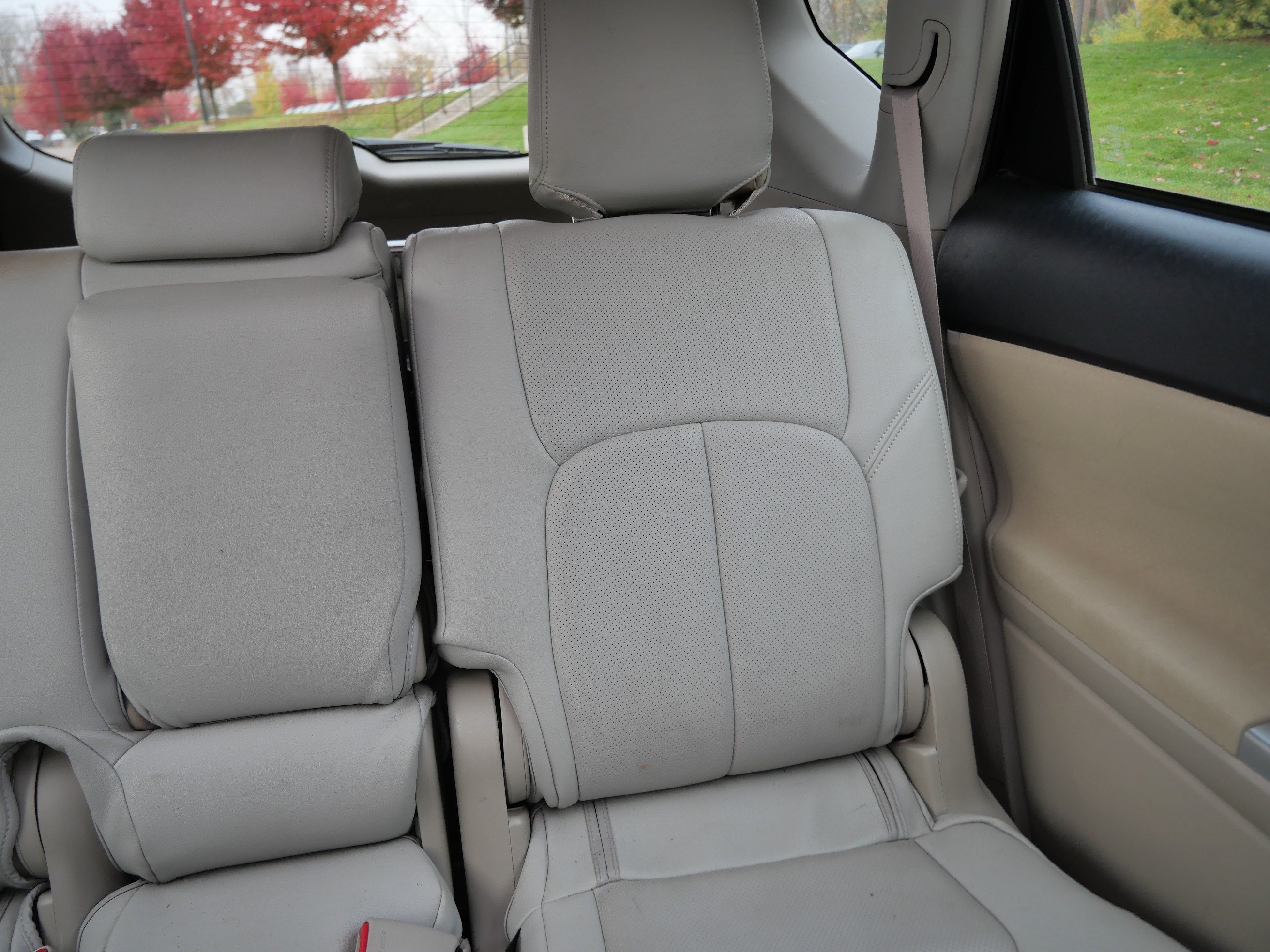 Used 2014 Toyota Prius V Three FWD image 14