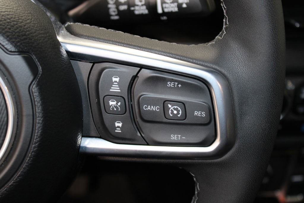 Used 2025 Jeep Wrangler Sahara 4xe image 39