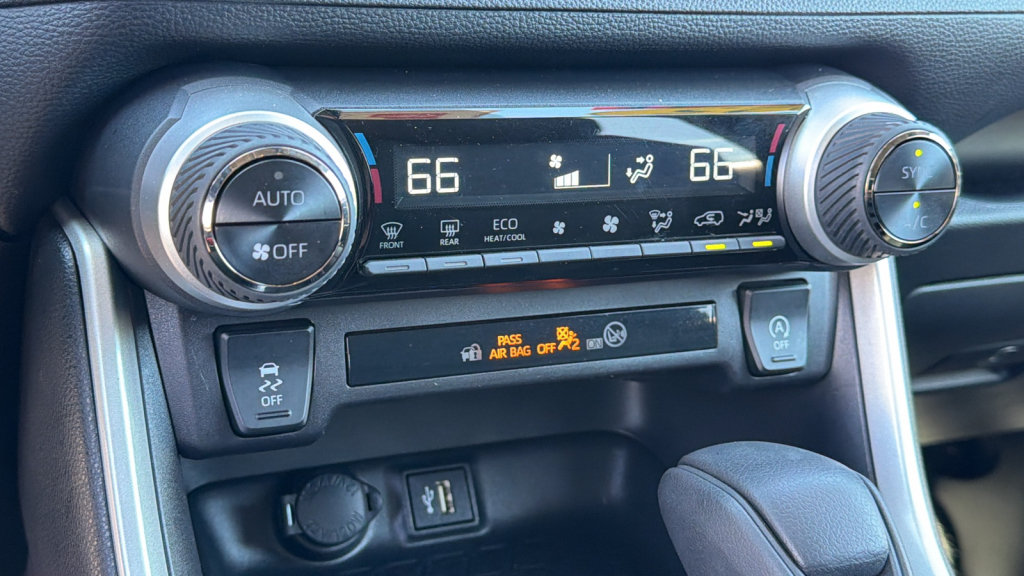 Certified 2025 Toyota RAV4 XLE AWD/4WD image 14