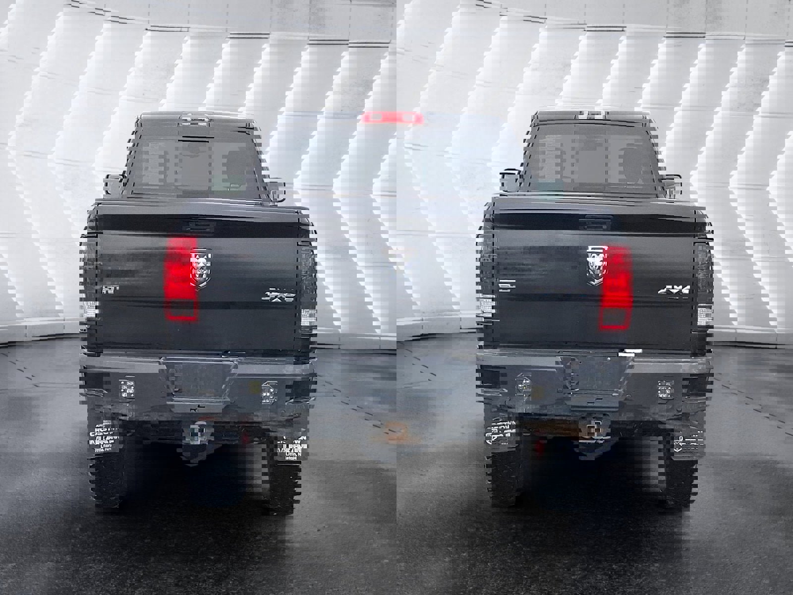 Used 2017 RAM 2500 SLT w/ Luxury Group image 5