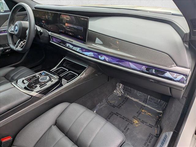 Used 2023 BMW i7 xDrive60 image 21
