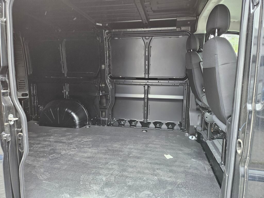 Used 2025 RAM ProMaster 1500 FWD image 12