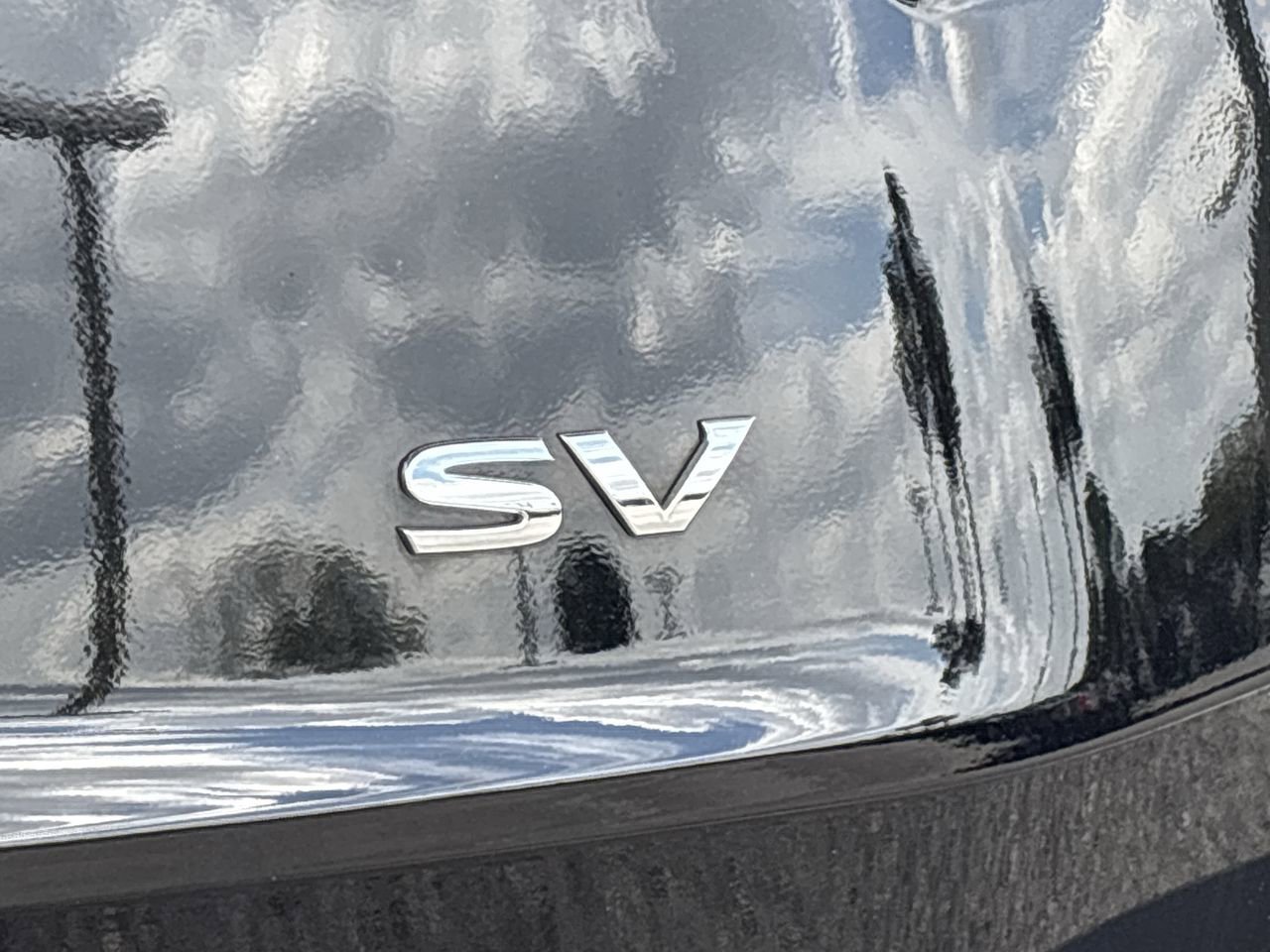 Used 2023 Nissan Rogue SV FWD image 9