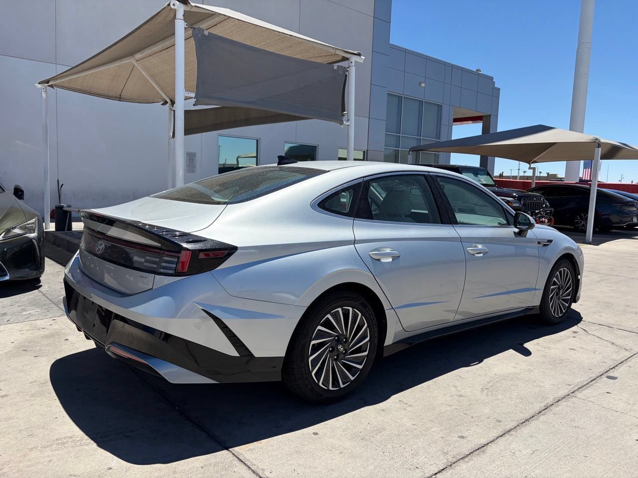 Used 2025 Hyundai Sonata SEL FWD image 2