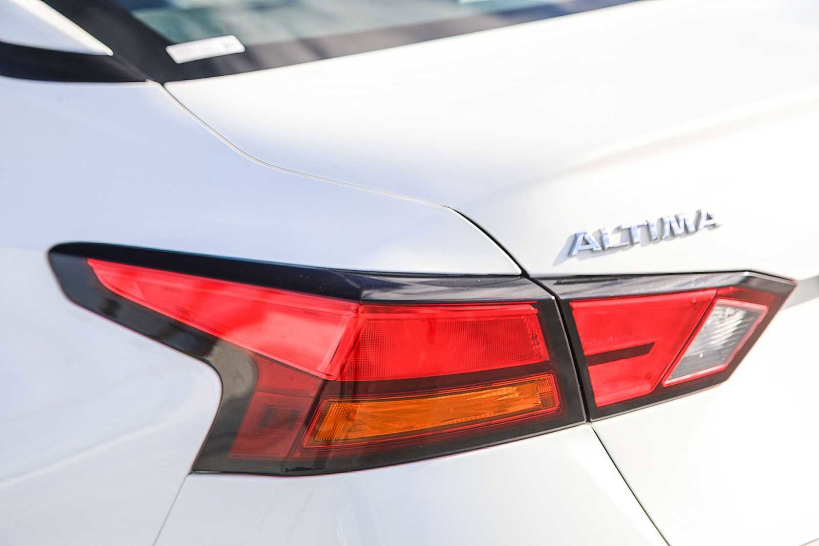 Used 2022 Nissan Altima 2.5 S image 9