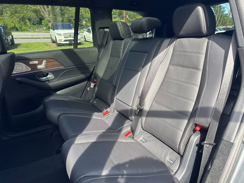 New 2026 Mercedes-Benz GLS 580 4MATIC image 33