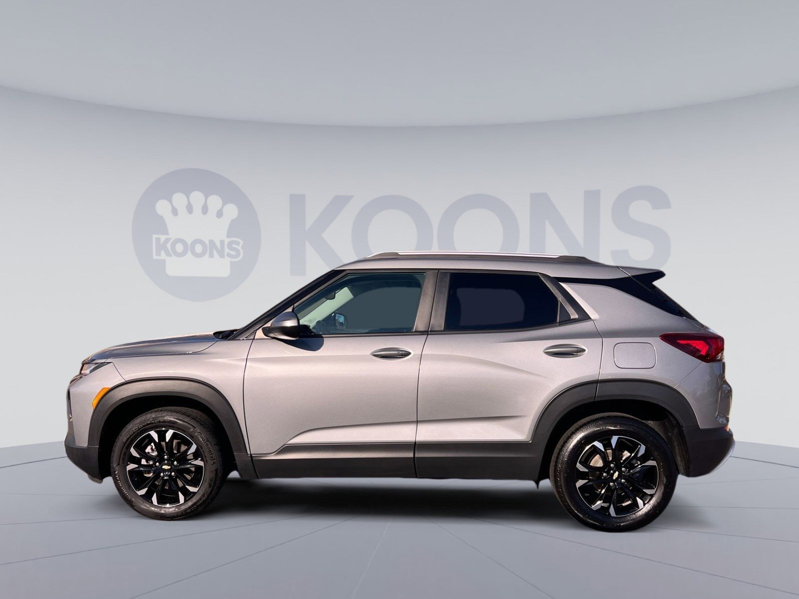 Used 2023 Chevrolet TrailBlazer LT w/ Convenience Package image 2