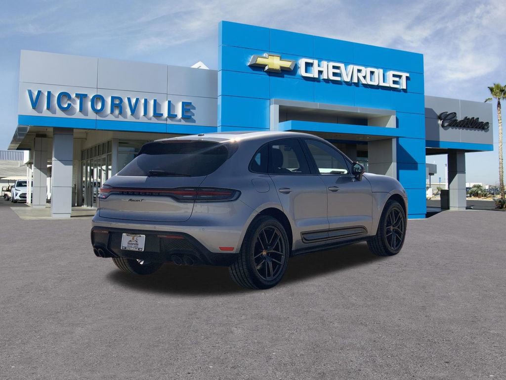 Used 2023 Porsche Macan Base image 4