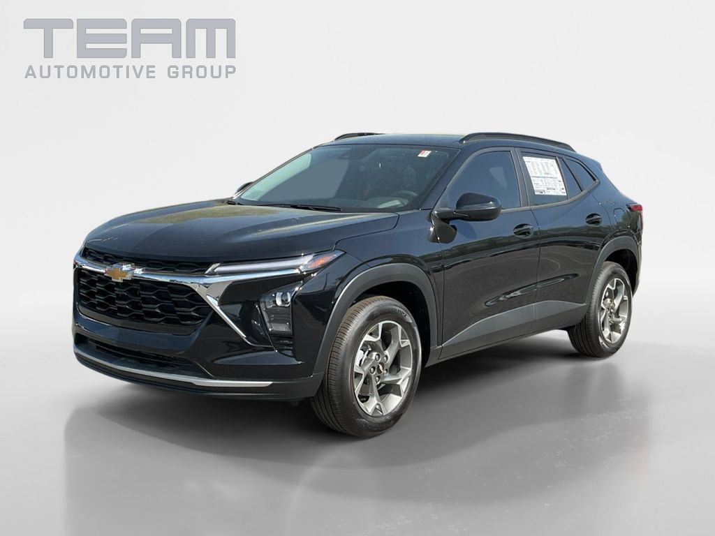 New 2026 Chevrolet Trax LT w/ Driver Confidence Package FWD image 3