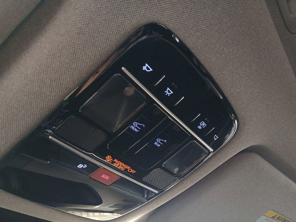 Used 2024 Hyundai Santa Fe Limited image 21