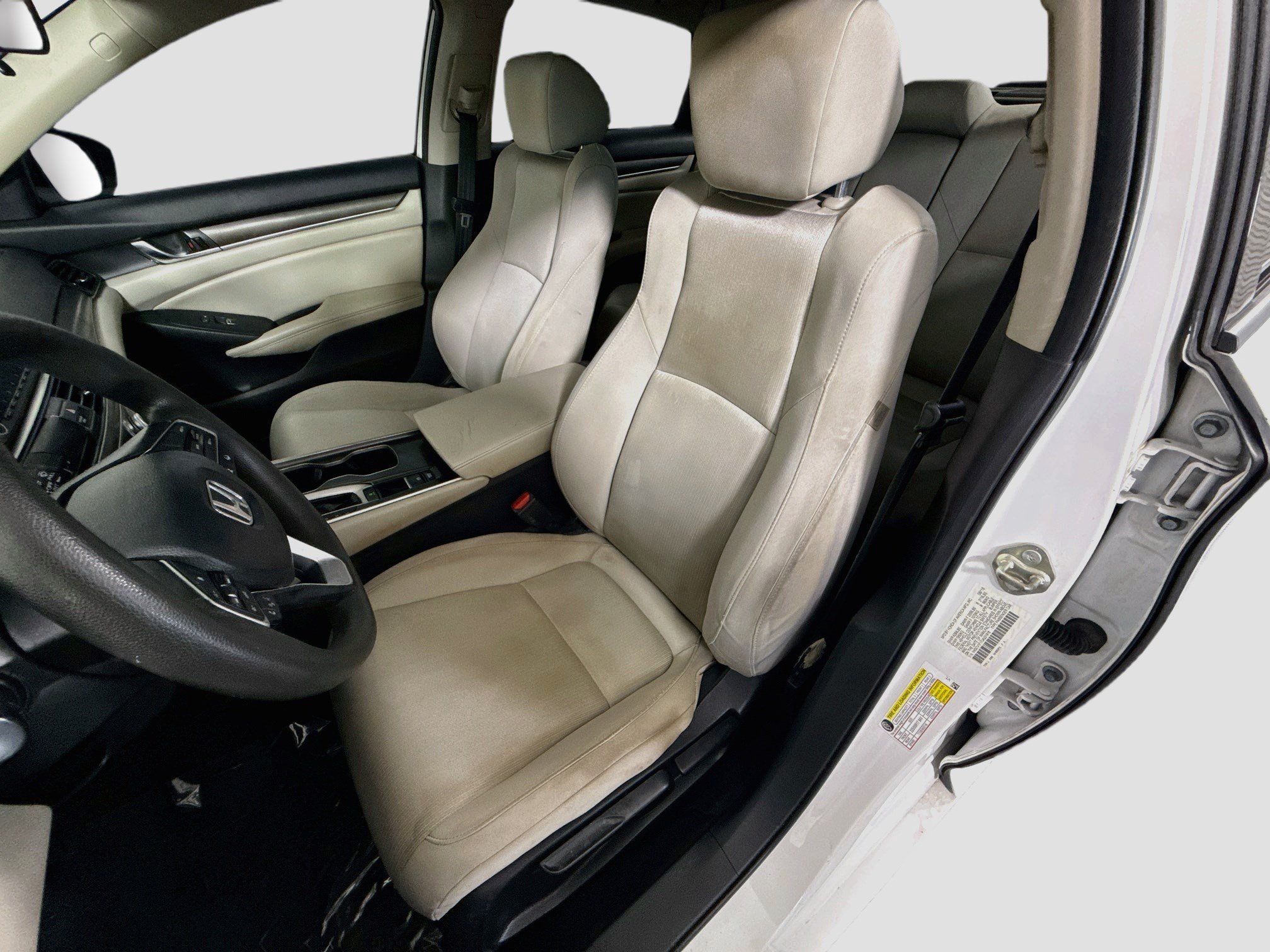 Used 2018 Honda Accord LX image 22