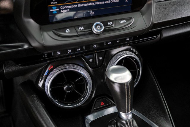 Used 2021 Chevrolet Camaro LT w/ Technology Package RWD image 23