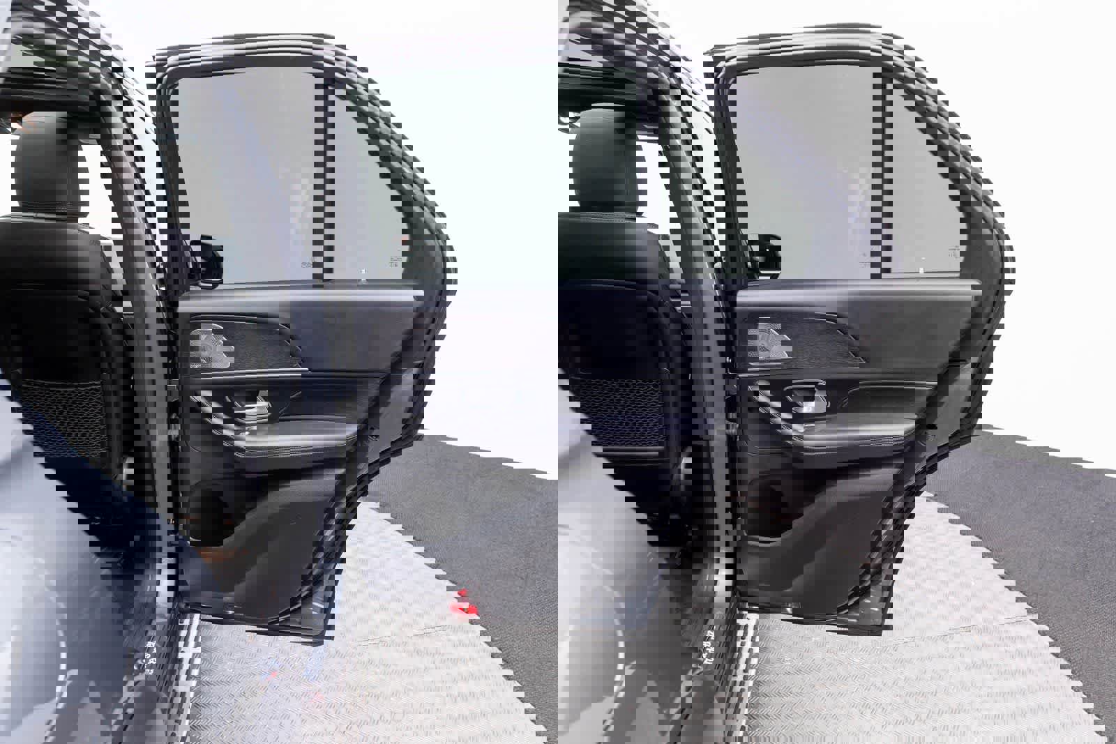 Used 2022 Mercedes-Benz GLE 350 4MATIC w/ Premium Package image 37