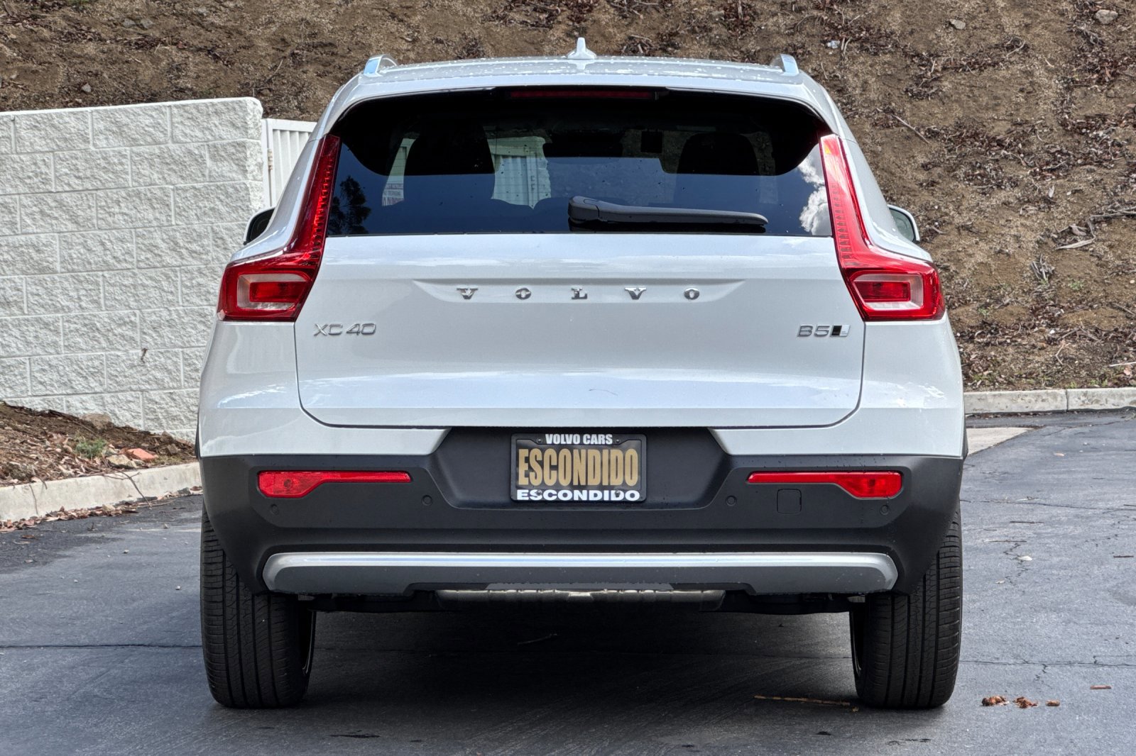 New 2025 Volvo XC40 B5 Ultra image 6