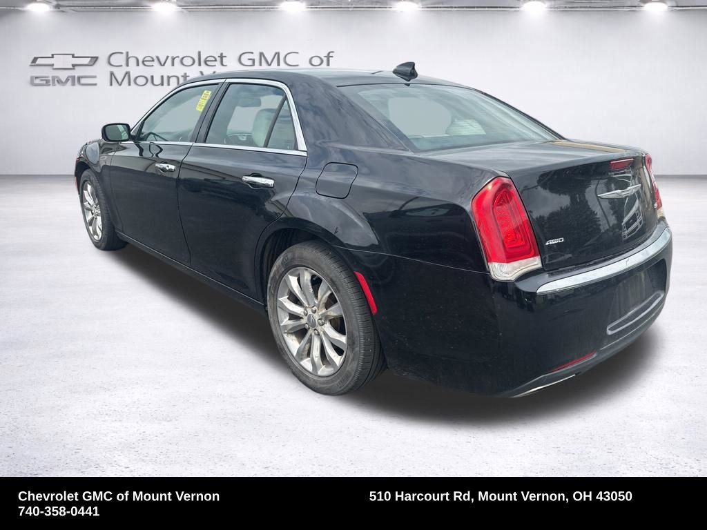 Used 2018 Chrysler 300 Limited AWD/4WD image 3