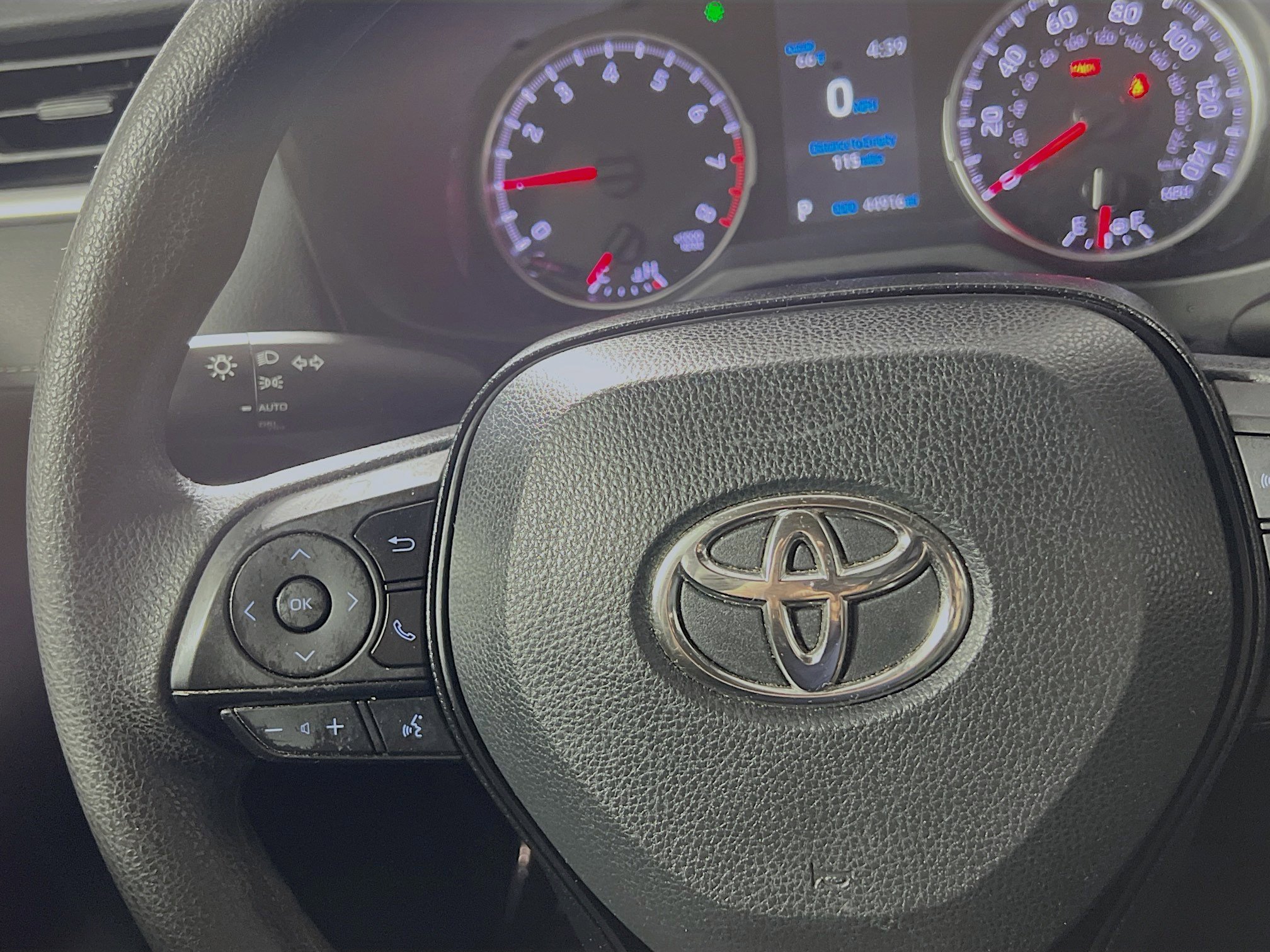 Used 2022 Toyota RAV4 XLE image 19