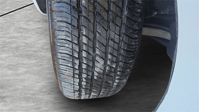 Used 2024 Chrysler Pacifica Select image 29