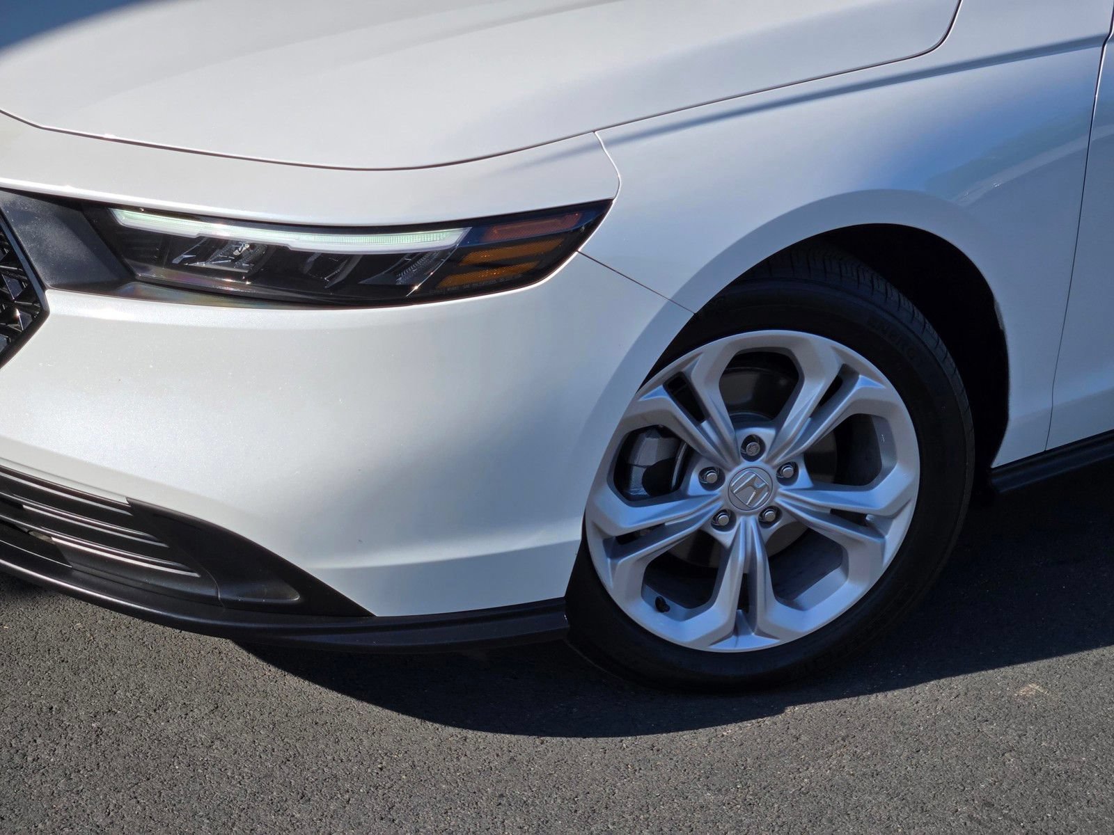 Used 2025 Honda Accord LX image 9