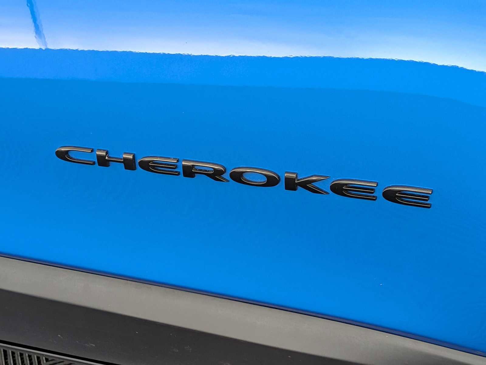 Used 2018 Jeep Cherokee Limited w/ Luxury Group image 13