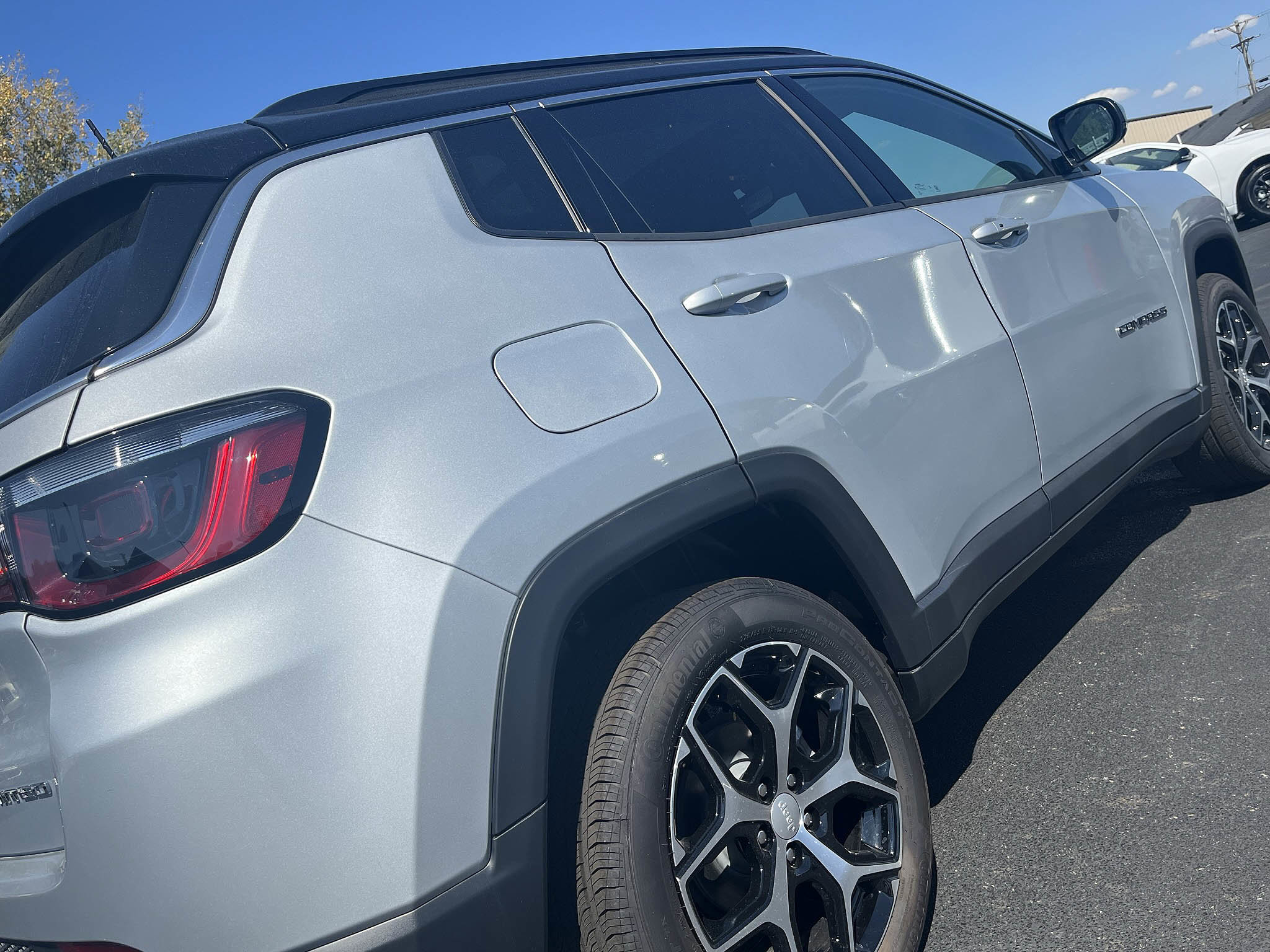 New 2024 Jeep Compass Limited w/ Sun and Sound Group image 10