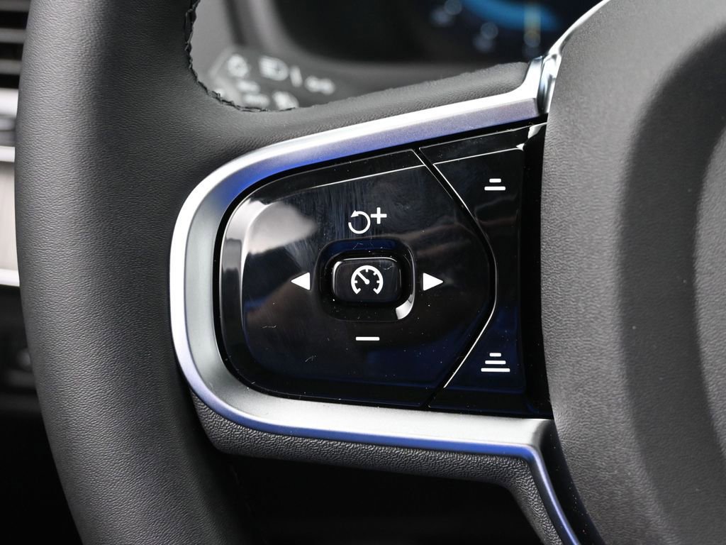 New 2025 Volvo XC90 T8 Ultra w/ Protection Package Premier image 11