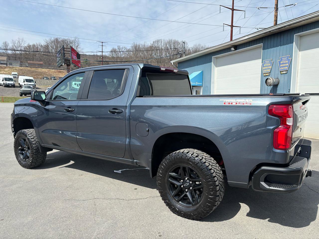 Used 2021 Chevrolet Silverado 1500 LT Trail Boss w/ Bed Protection Package image 3