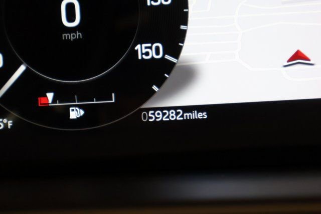 Used 2021 Land Rover Discovery S R-Dynamic image 14