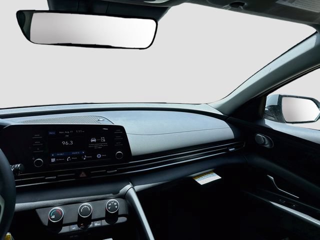 New 2026 Hyundai Elantra SE FWD image 22
