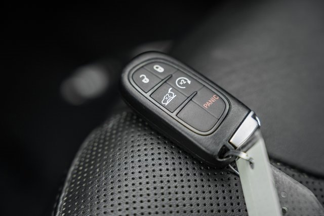 Used 2019 Jeep Cherokee Limited image 46