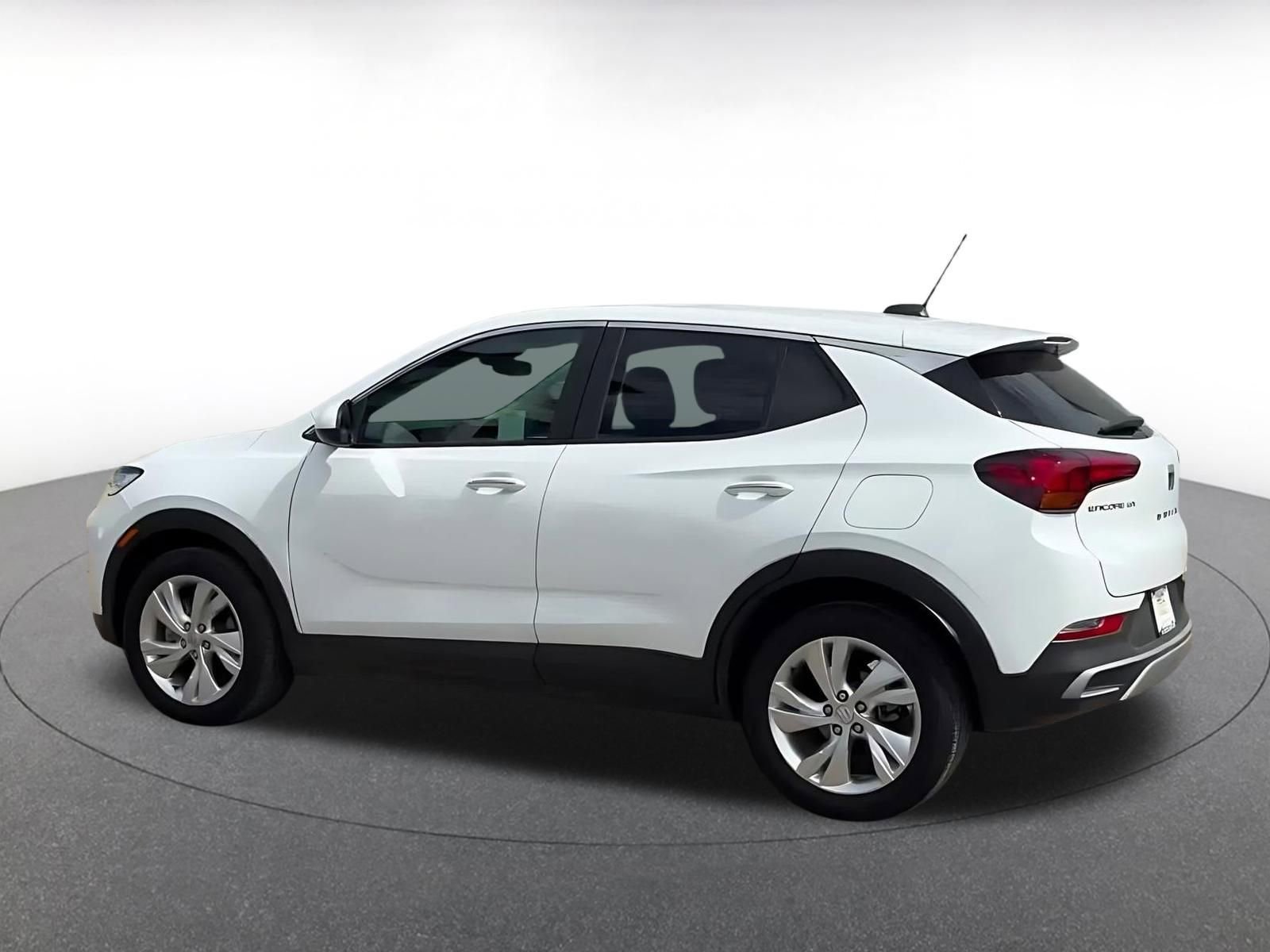 Used 2025 Buick Encore GX Preferred image 10