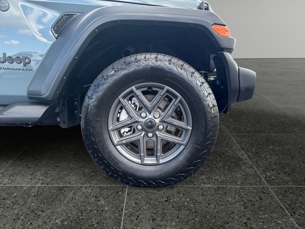 Used 2024 Jeep Wrangler Sport S image 9