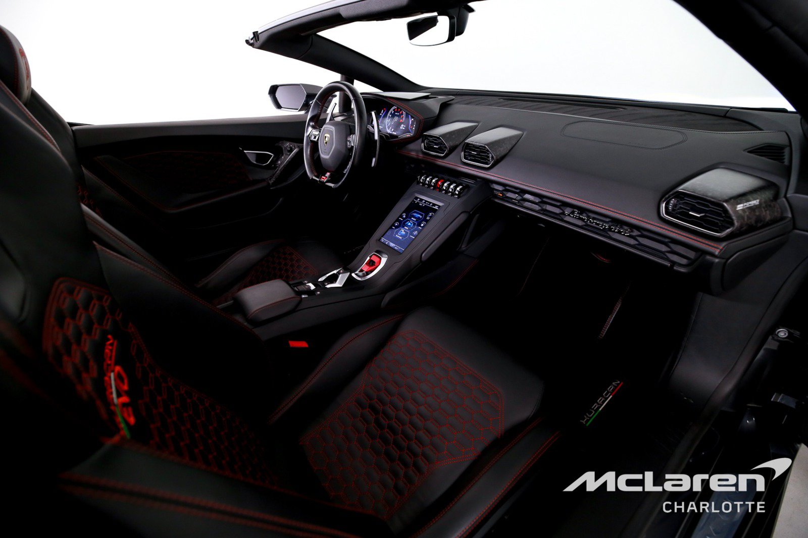Used 2022 Lamborghini Huracan EVO RWD image 20