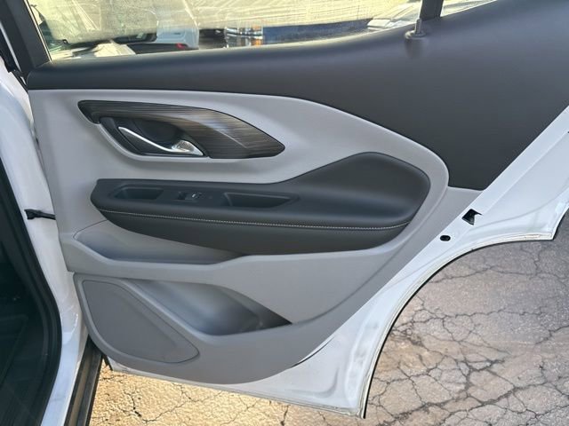 Used 2023 GMC Terrain SLE w/ Driver Convenience Package image 23