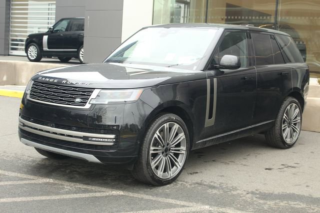 New 2026 Land Rover Range Rover SE image 1