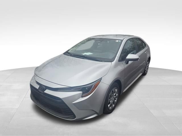 Used 2025 Toyota Corolla LE image 10