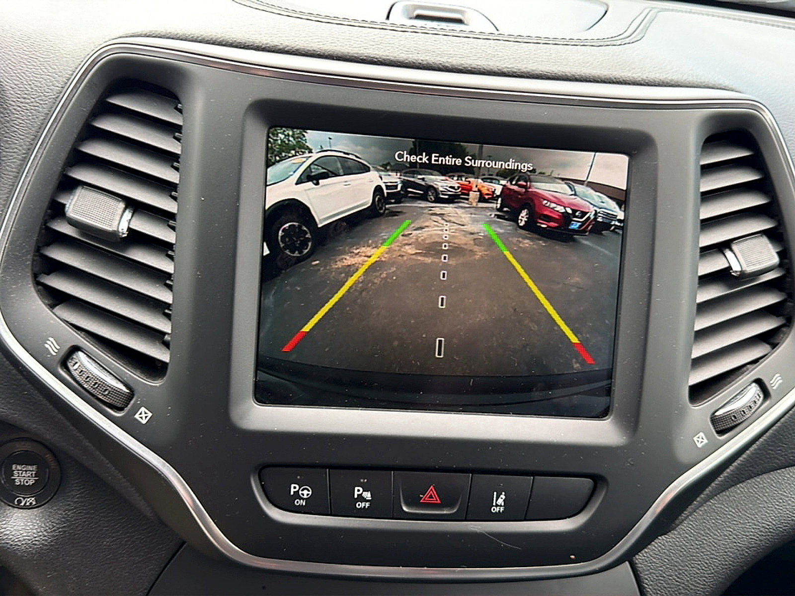 Used 2023 Jeep Cherokee Altitude Lux AWD/4WD image 13
