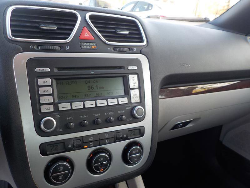 Used 2008 Volkswagen Eos Lux image 12