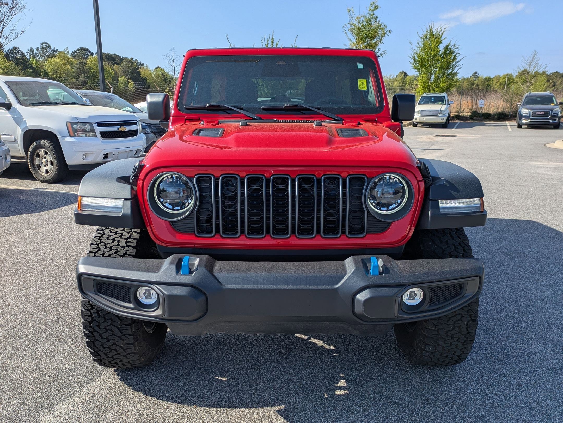 Used 2025 Jeep Wrangler Unlimited Rubicon 4xe w/ Convenience Group AWD/4WD image 9