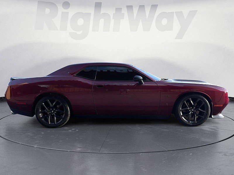 Used 2019 Dodge Challenger R/T w/ Driver Convenience Group RWD image 6