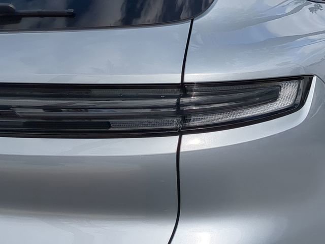 Used 2025 Porsche Cayenne GTS image 8