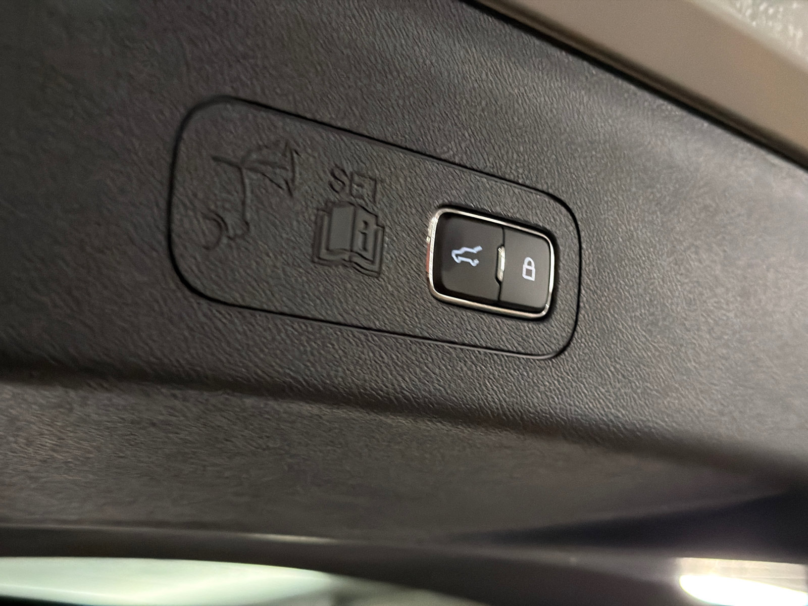 New 2027 Lincoln Aviator AWD image 9