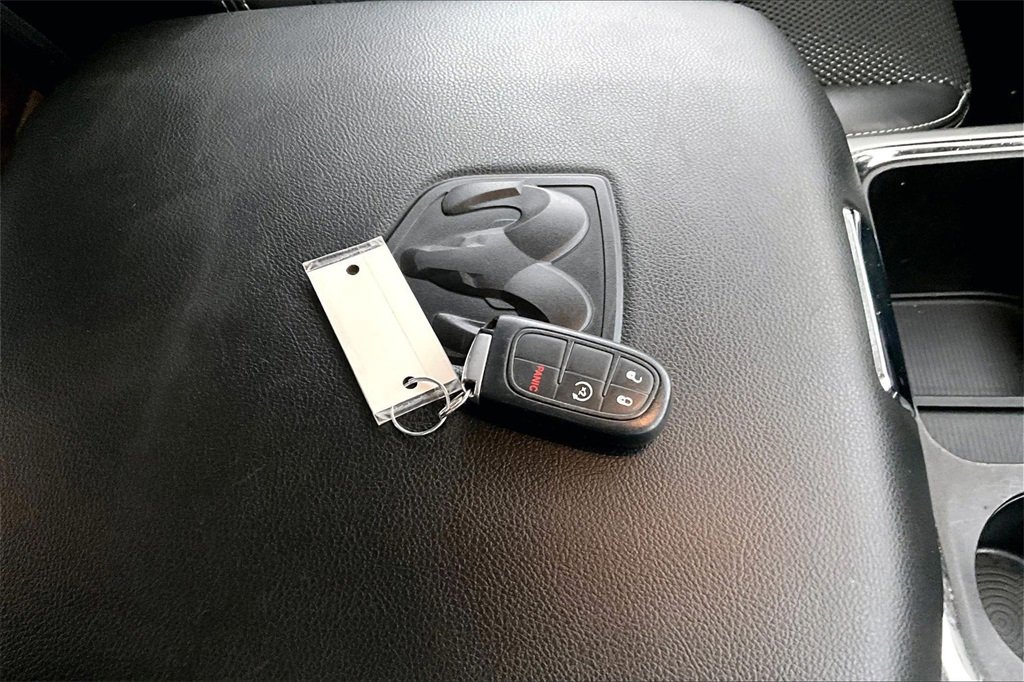 Used 2016 RAM 1500 Sport image 33