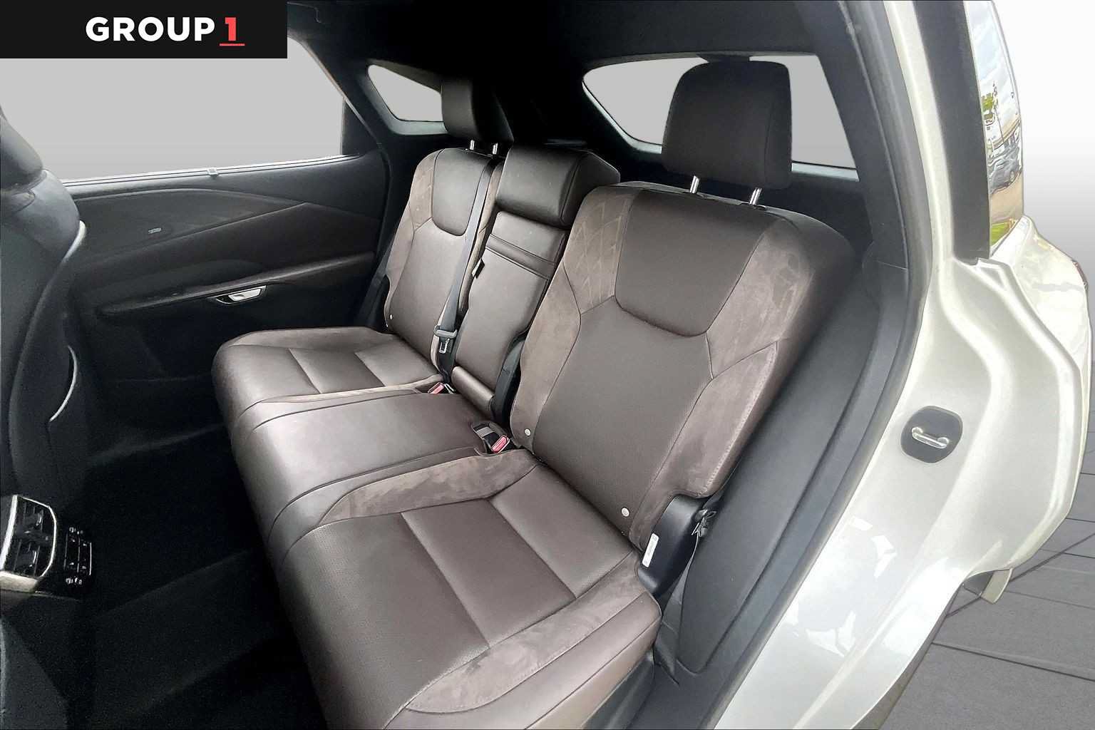 Used 2024 Lexus RX 350 FWD w/ Convenience Package image 18