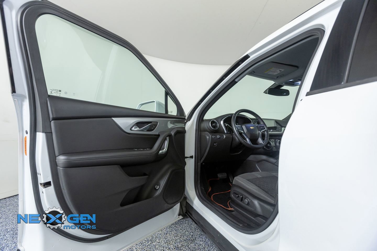 Used 2019 Chevrolet Blazer LT image 9