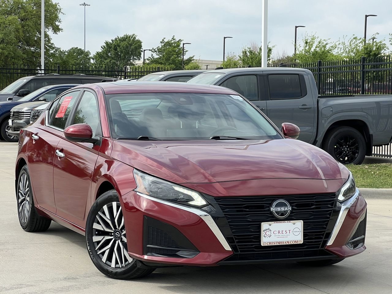 Certified 2025 Nissan Altima 2.5 SV w/ SV Premium Package image 2