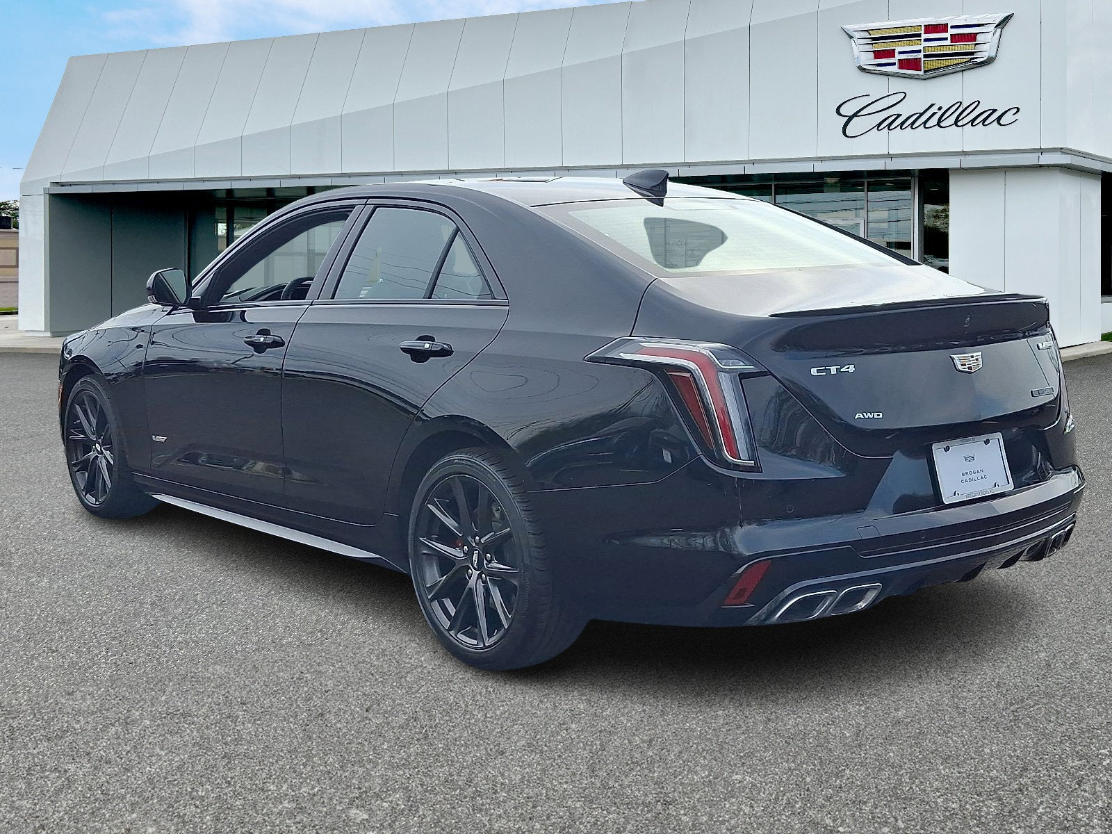 Used 2021 Cadillac CT4 V w/ Technology Package image 4