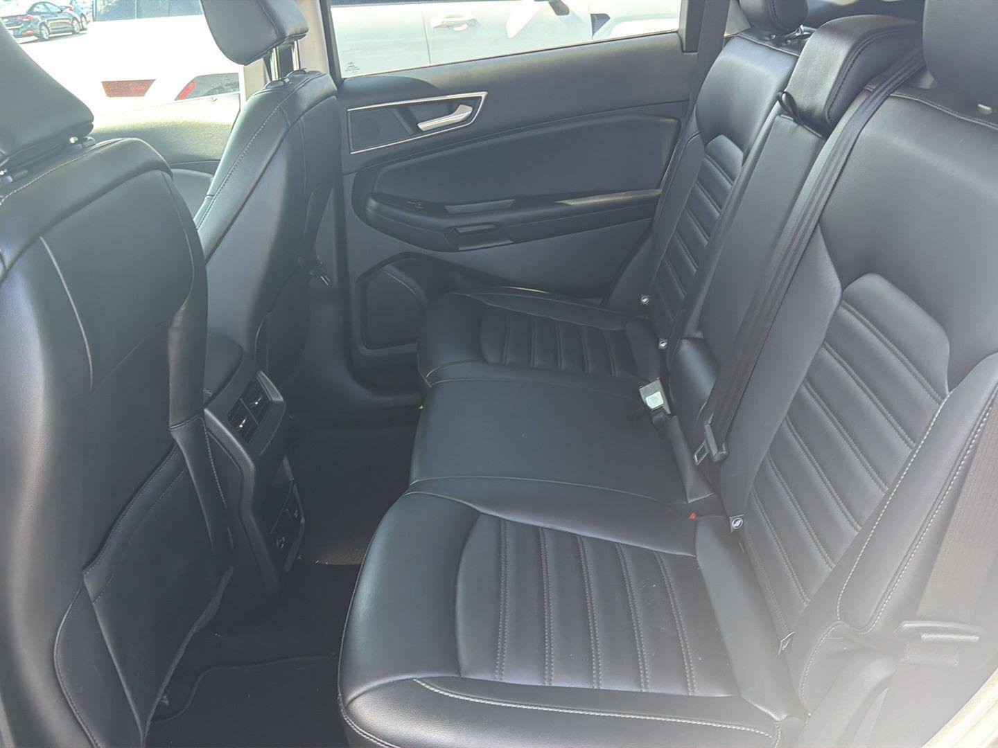 Used 2022 Ford Edge SEL w/ Convenience Package image 13